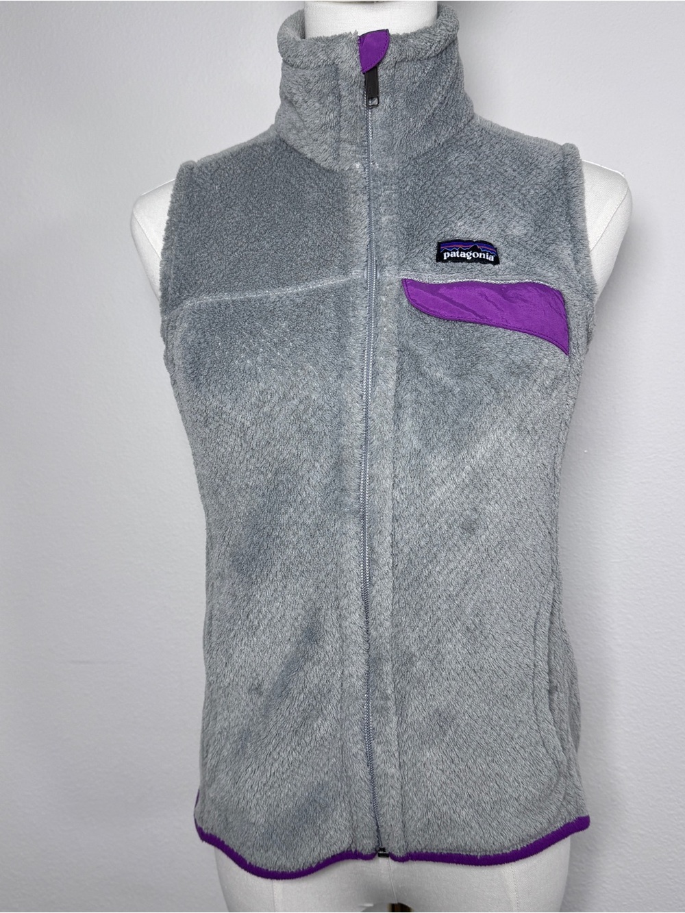 Patagonia Women’s XS Gray Polartec Thermal Pro Fleece Vest Purple Trim